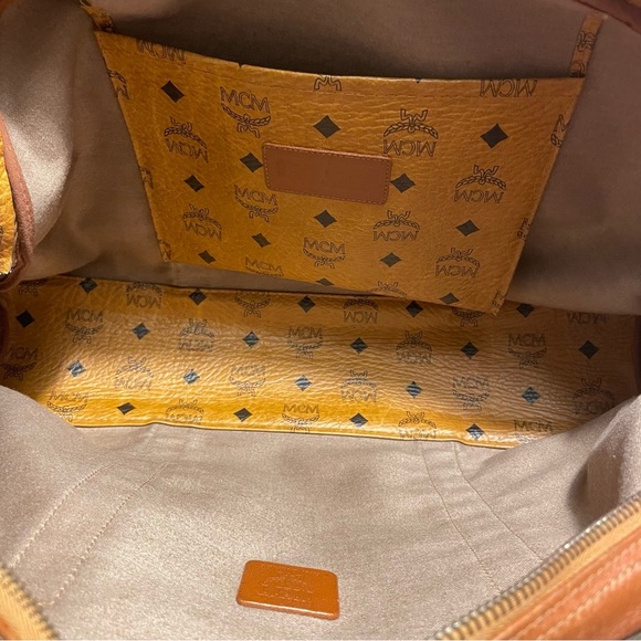 ⭐️COA⭐️MCM Large COGNAC VISETOS Zip Around Dome Tote 💯Authentic - Picture 6 of 9